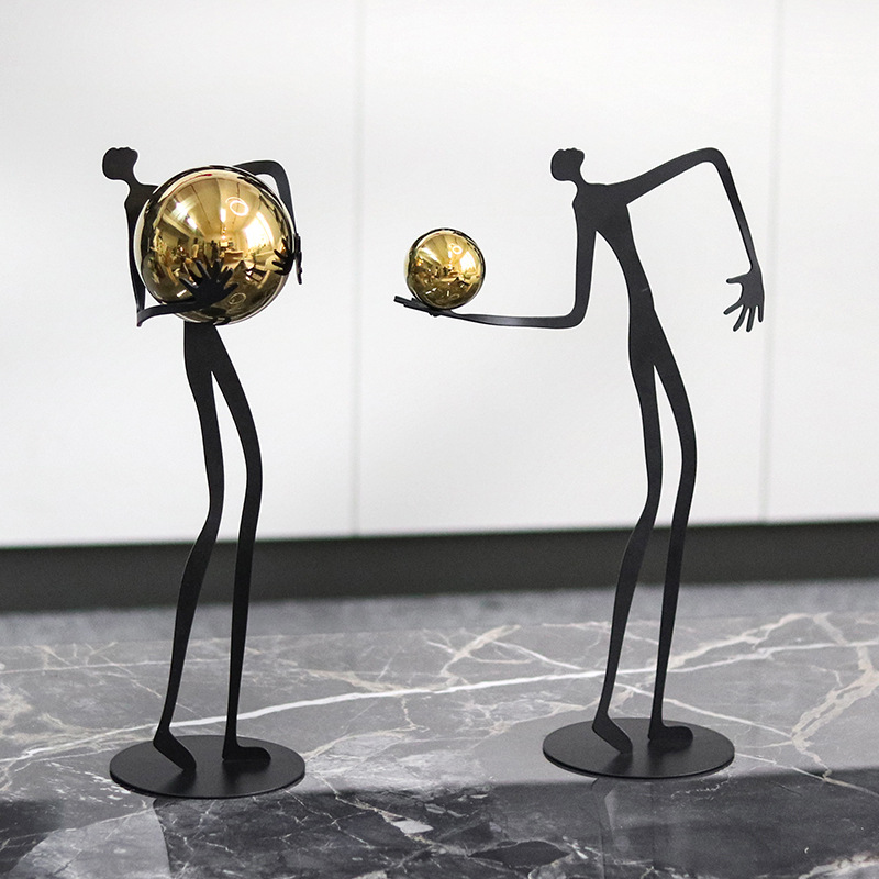 Art Craft Club - Moderne Kunstfigur mit Kugel, Metall-Ornamente für